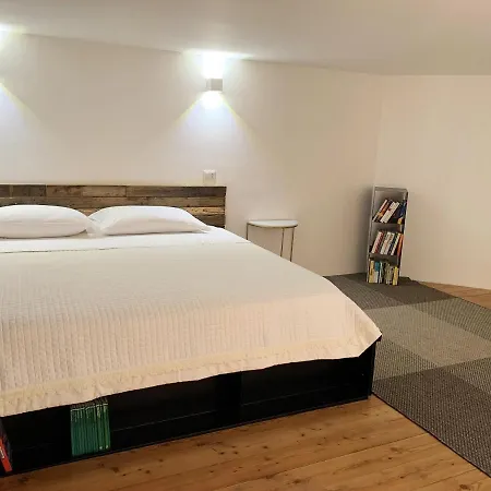 Elegant 60 M² + Balcony B *