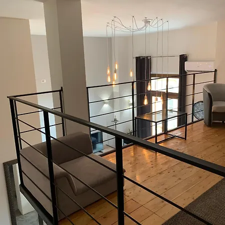 Elegant 60 M² + Balcony B *