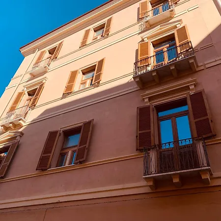 Elegant 60 M² + Balcony * Cagliari