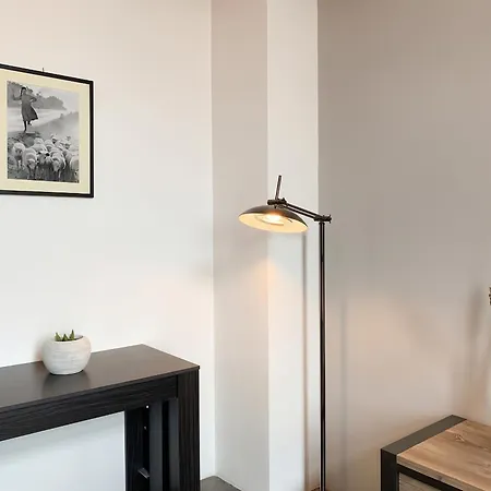 Elegant 60 M² + Balcony B