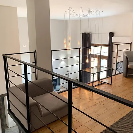 Elegant 60 M² + Balcony B * Cagliari