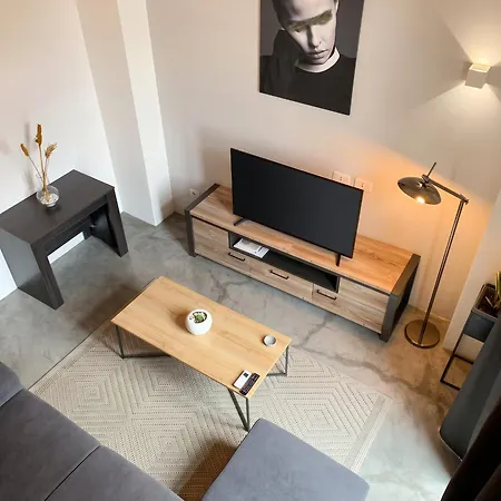 Elegant 60 M² + Balcony B Appartamento