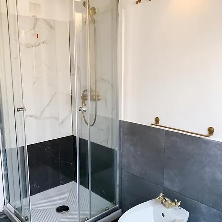 Appartamento Elegant 60 M² + Balcony B *