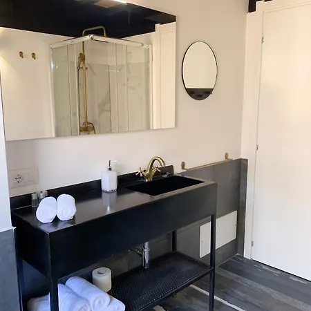 Elegant 60 M² + Balcony B * Cagliari